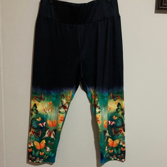 Temu Pants - Butterfly Print Women's Capris